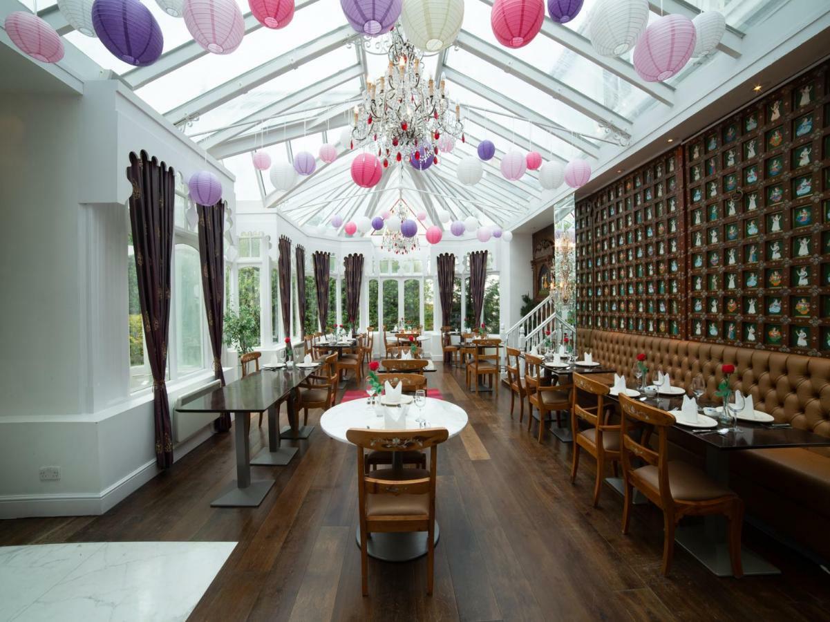 Fines Bayliwick Hotel Bracknell Bagian luar foto